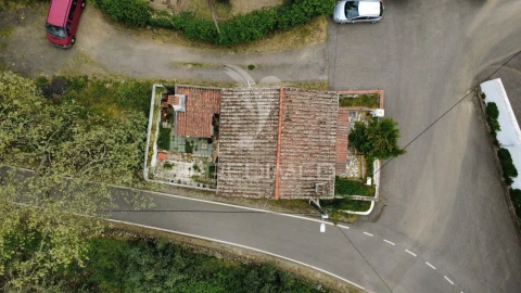 Moradia T2 para Venda em Ribeira de Nisa e Carreiras