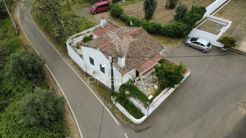 Moradia T2 para Venda em Ribeira de Nisa e Carreiras