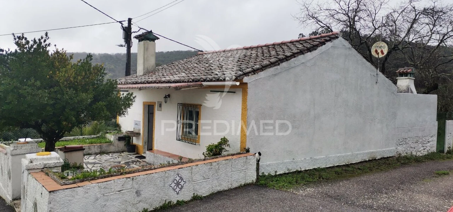 Moradia T2 para Venda em Ribeira de Nisa e Carreiras Foto 1