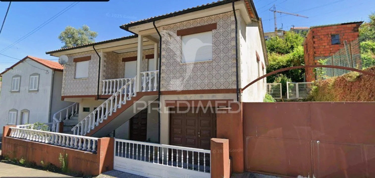 Moradia T3 para Venda em Cedrim e Paradela Foto 1