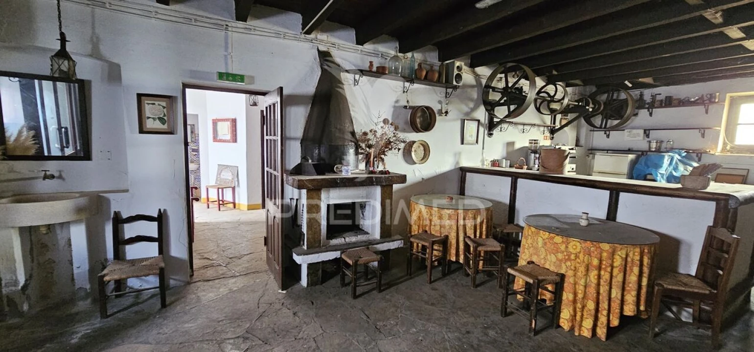 Loja para Venda em São Manços e São Vicente do Pigeiro Foto 9