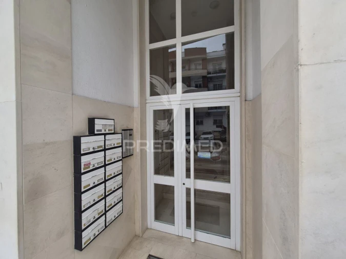 Apartamento T2 para Venda em Laranjeiro e Feijó Foto 25