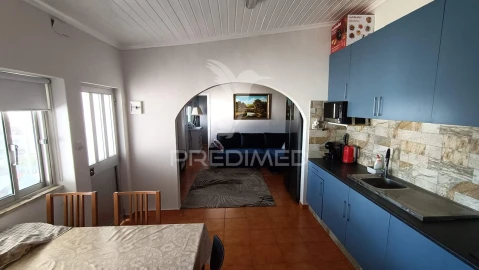 Prédio para Venda em Charneca de Caparica e Sobreda