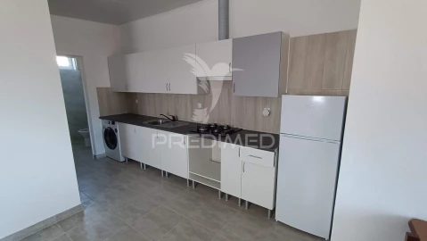 Prédio para Venda em Charneca de Caparica e Sobreda
