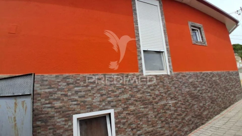 Prédio para Venda em Charneca de Caparica e Sobreda