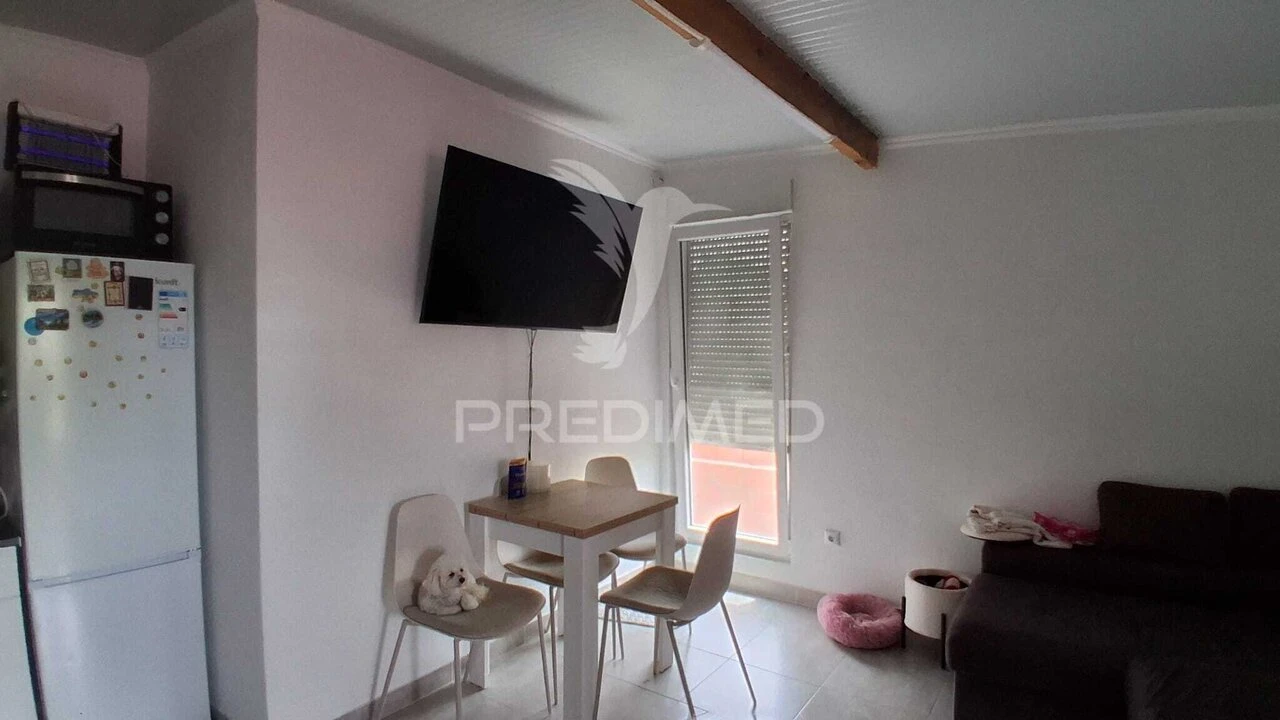 Prédio para Venda em Charneca de Caparica e Sobreda Foto 18