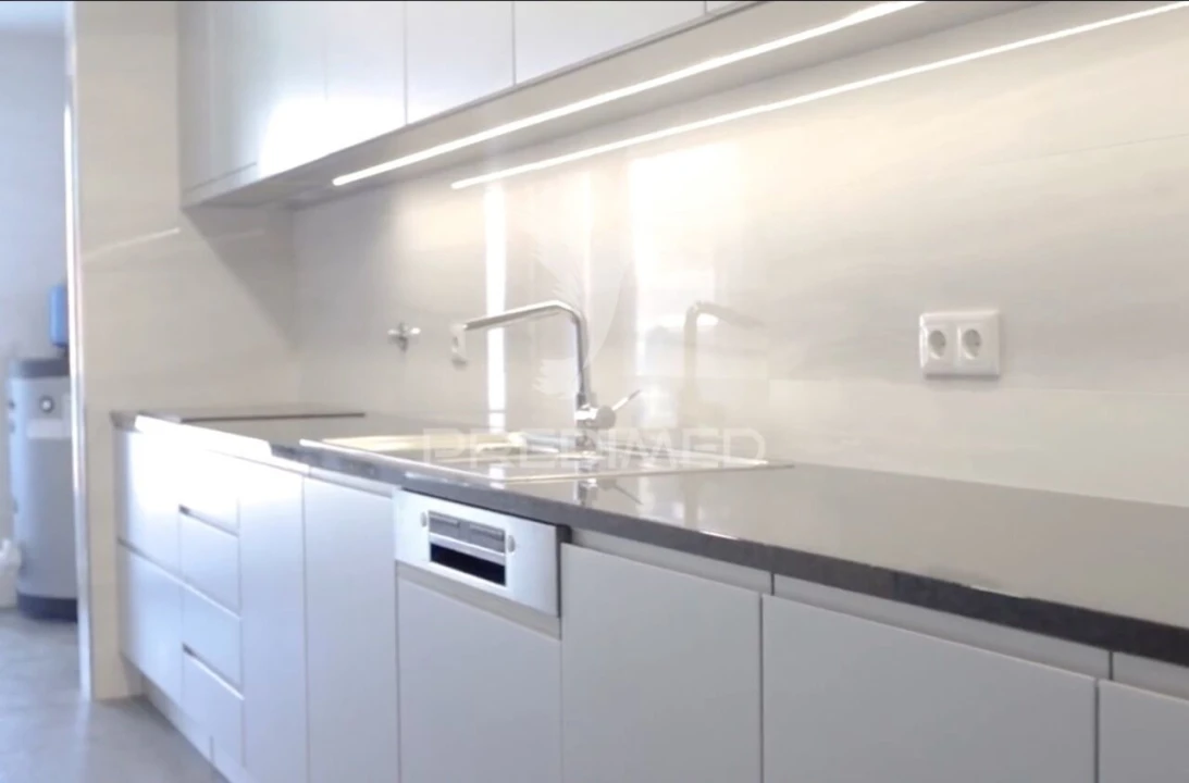 Apartamento T3 para Venda em Cedofeita, Santo Ildefonso, Sé, Miragaia, São Nicolau e Vitória Foto 11