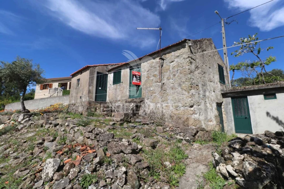 Moradia T1 para Venda em Freigil e Miomães Foto 27