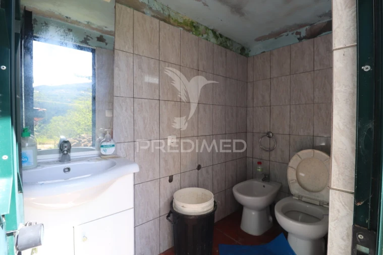 Moradia T1 para Venda em Freigil e Miomães Foto 20