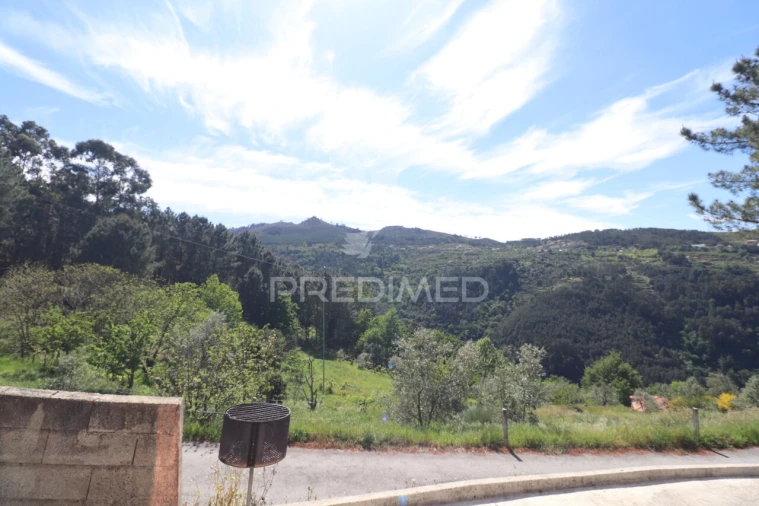 Moradia T1 para Venda em Freigil e Miomães Foto 16