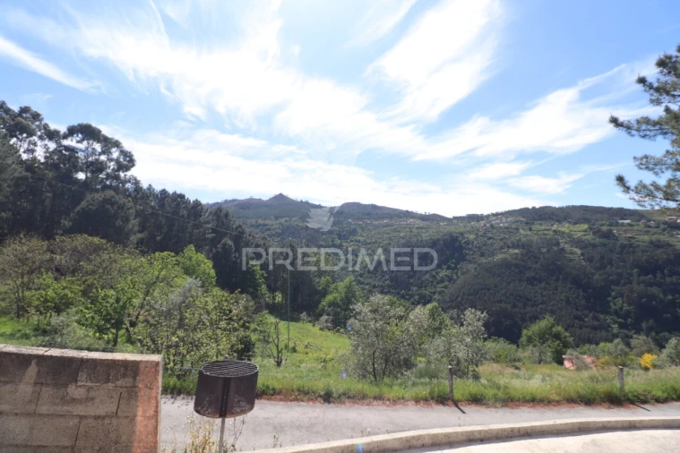 Moradia T1 para Venda em Freigil e Miomães Foto 15