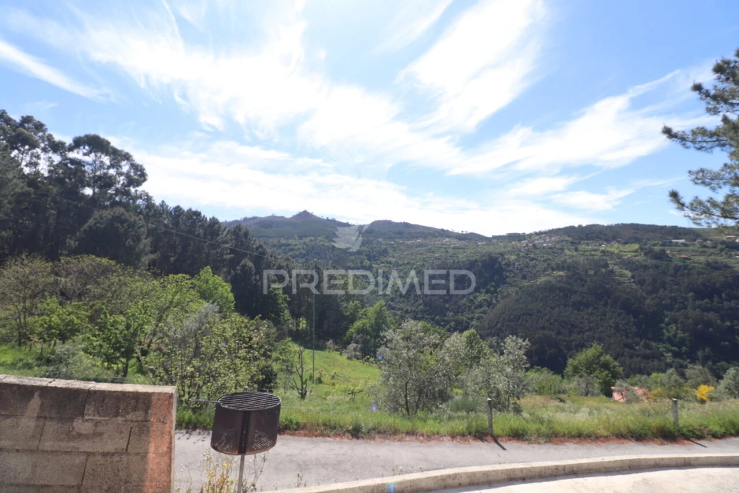 Moradia T1 para Venda em Freigil e Miomães Foto 15