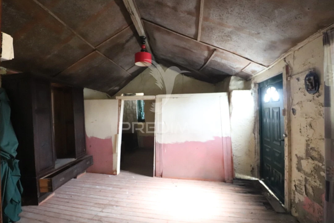 Moradia T1 para Venda em Freigil e Miomães Foto 17