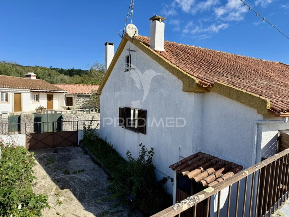 Moradia T2 para Venda em Alvados e Alcaria Foto 29