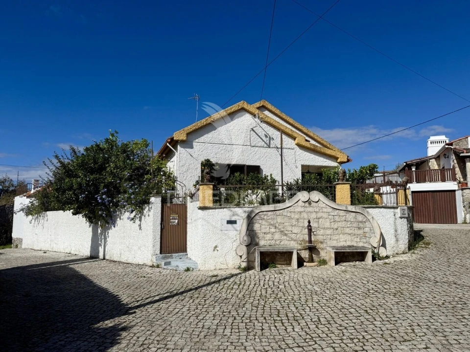 Moradia T2 para Venda em Alvados e Alcaria Foto 36