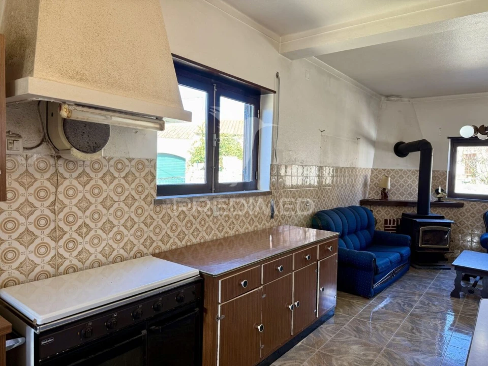 Moradia T2 para Venda em Alvados e Alcaria Foto 21