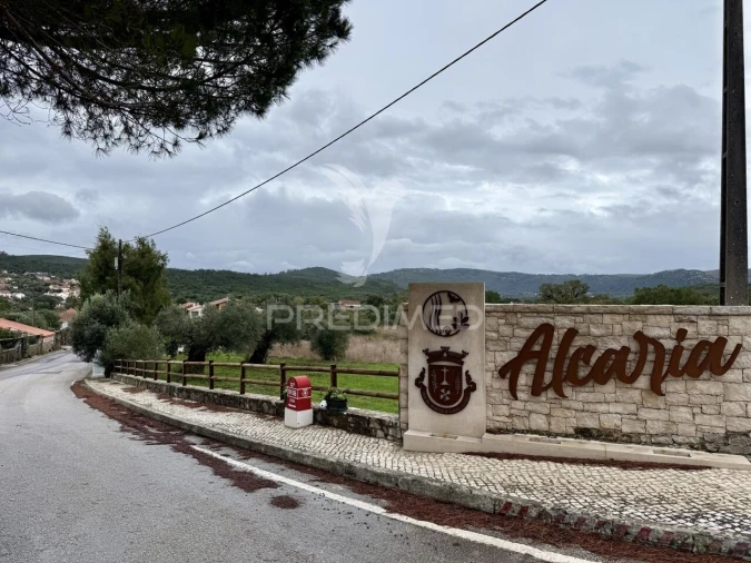 Moradia T2 para Venda em Alvados e Alcaria Foto 39