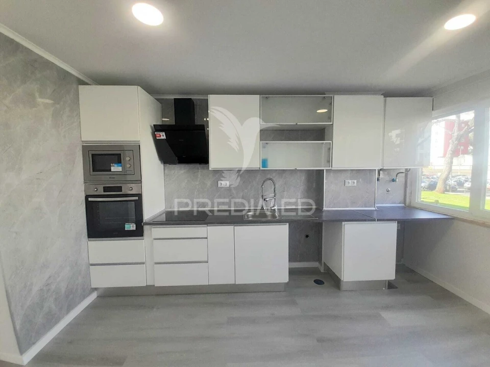 Apartamento T2 para Venda em Oeiras e São Julião da Barra, Paço de Arcos e Caxias Foto 1