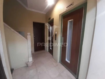 Apartamento T2 para Venda em Oeiras e São Julião da Barra, Paço de Arcos e Caxias