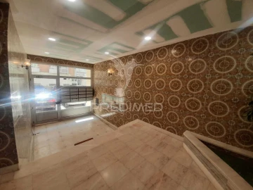 Apartamento T2 para Venda em Oeiras e São Julião da Barra, Paço de Arcos e Caxias