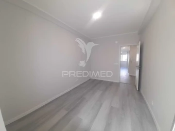 Apartamento T2 para Venda em Oeiras e São Julião da Barra, Paço de Arcos e Caxias