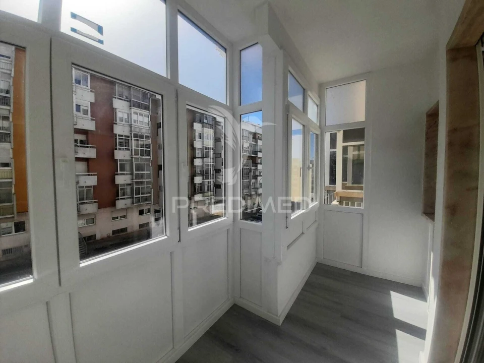 Apartamento T2 para Venda em Oeiras e São Julião da Barra, Paço de Arcos e Caxias Foto 9