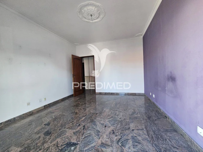 Apartamento T4 para Venda em Gaio-Rosário e Sarilhos Pequenos Foto 5