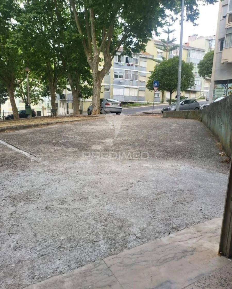 Loja para Venda em Agualva e Mira-Sintra Foto 3