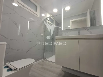 Apartamento T2 para Venda em Oeiras e São Julião da Barra, Paço de Arcos e Caxias