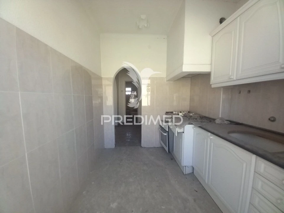 Apartamento T1 para Venda em Baixa da Banheira e Vale da Amoreira Foto 1