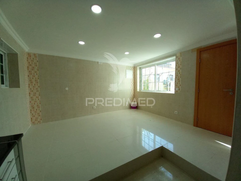 Moradia T6 para Venda em Carcavelos e Parede Foto 12