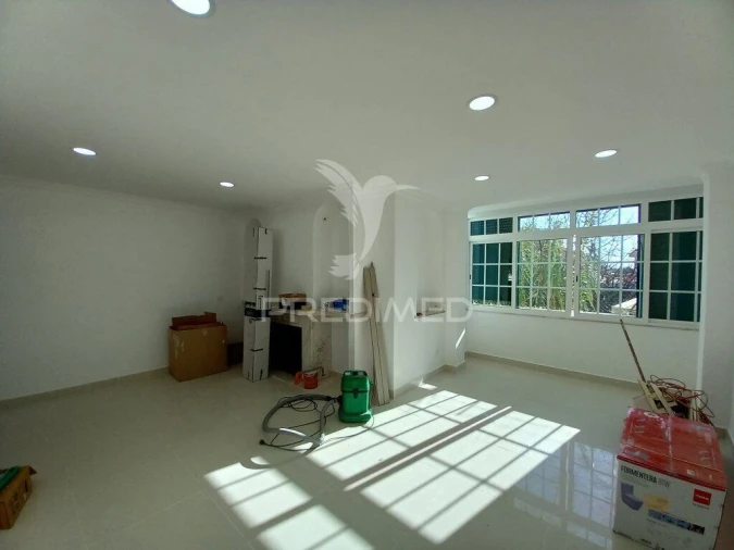 Moradia T6 para Venda em Carcavelos e Parede Foto 5