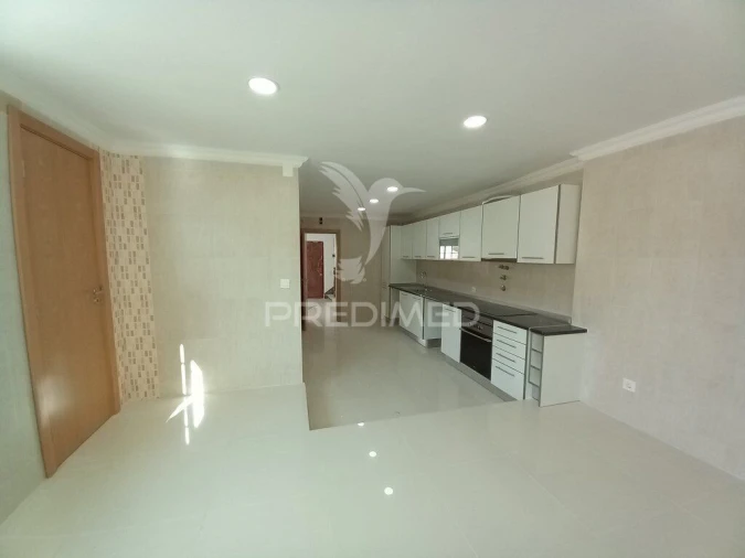 Moradia T6 para Venda em Carcavelos e Parede Foto 13