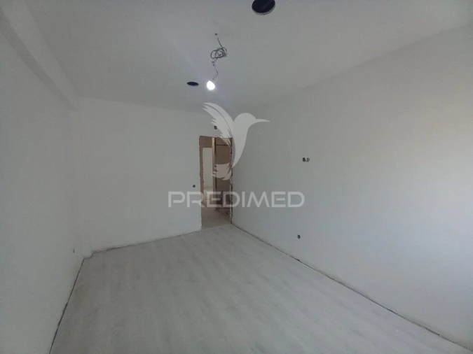 Apartamento T2 para Venda em Carregado e Cadafais Foto 13