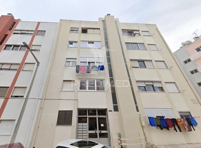 Apartamento T2 para Venda em Carregado e Cadafais