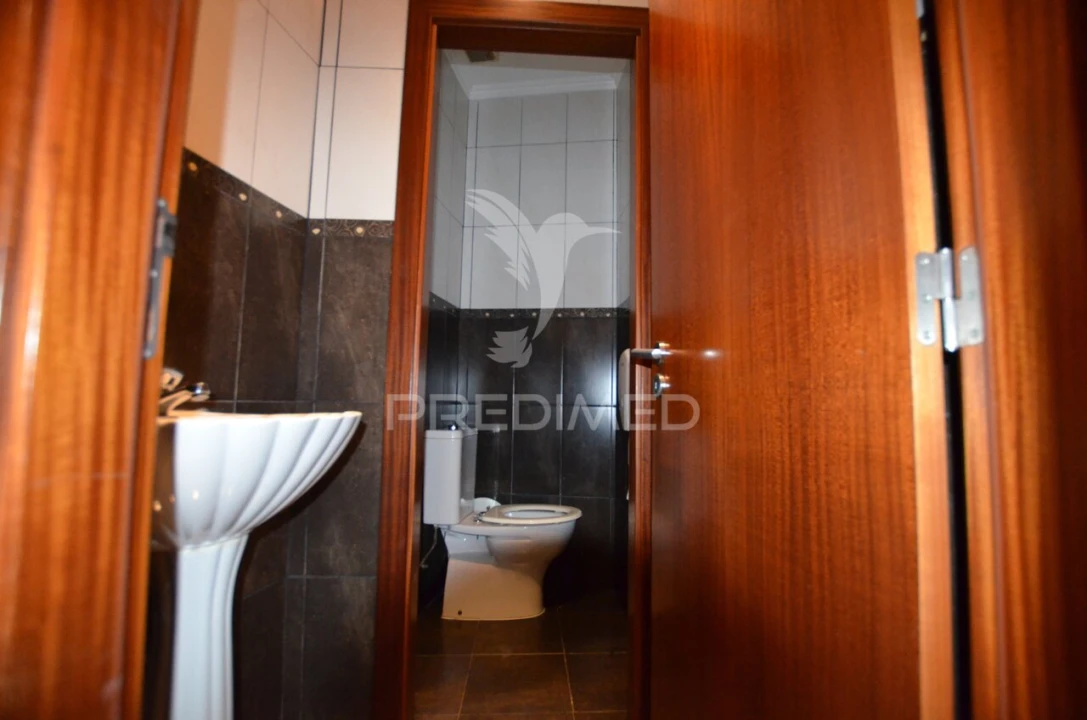 Loja para Venda em Albufeira e Olhos de Água Foto 16