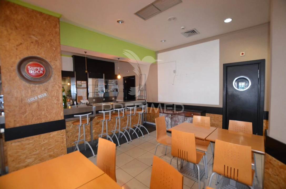 Loja para Venda em Albufeira e Olhos de Água Foto 8