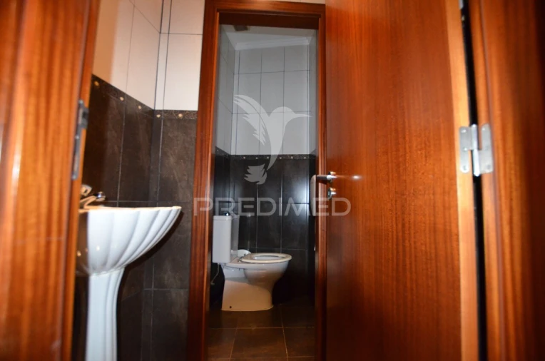 Loja para Venda em Albufeira e Olhos de Água Foto 16