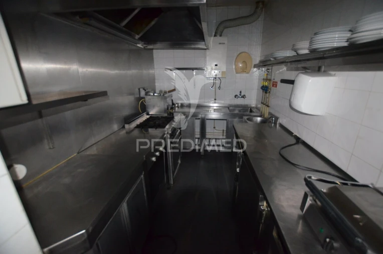 Loja para Venda em Albufeira e Olhos de Água Foto 13