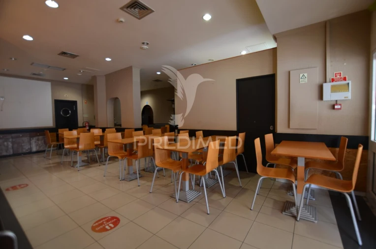 Loja para Venda em Albufeira e Olhos de Água Foto 10