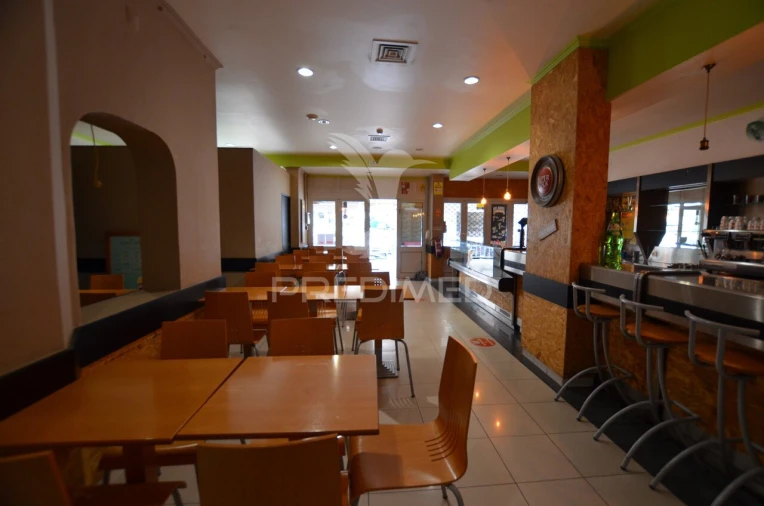 Loja para Venda em Albufeira e Olhos de Água Foto 11