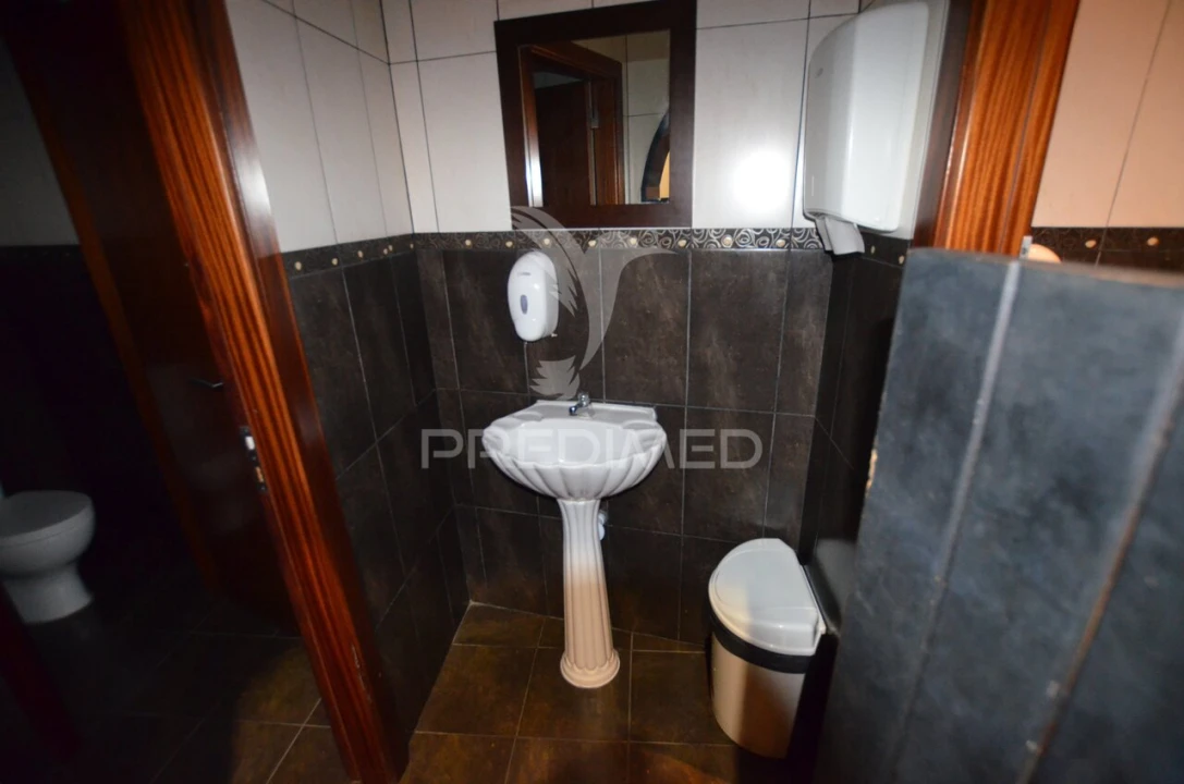 Loja para Venda em Albufeira e Olhos de Água Foto 14