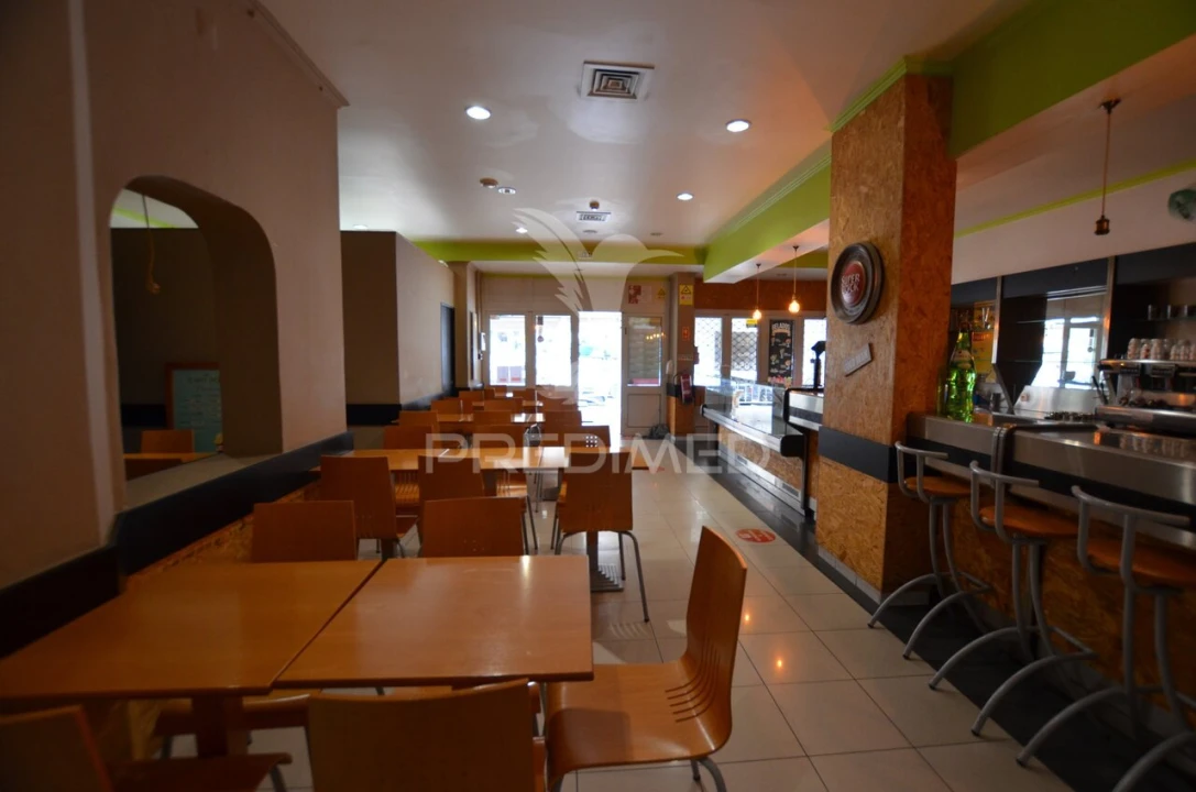 Loja para Venda em Albufeira e Olhos de Água Foto 11