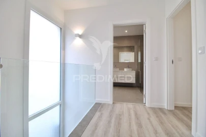 Moradia T3 para Venda em Charneca de Caparica e Sobreda