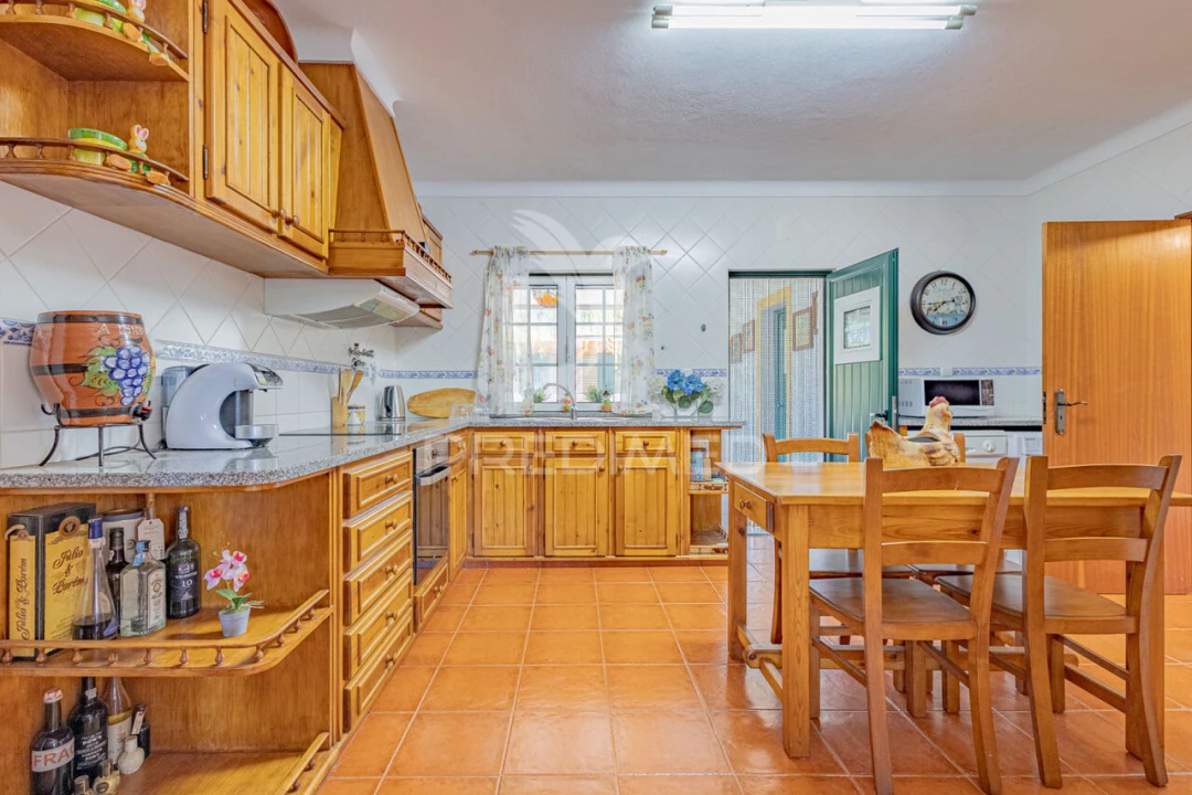 Moradia T5 para Venda em Nossa Senhora da Vila, Nossa Senhora do Bispo e Silveiras Foto 16