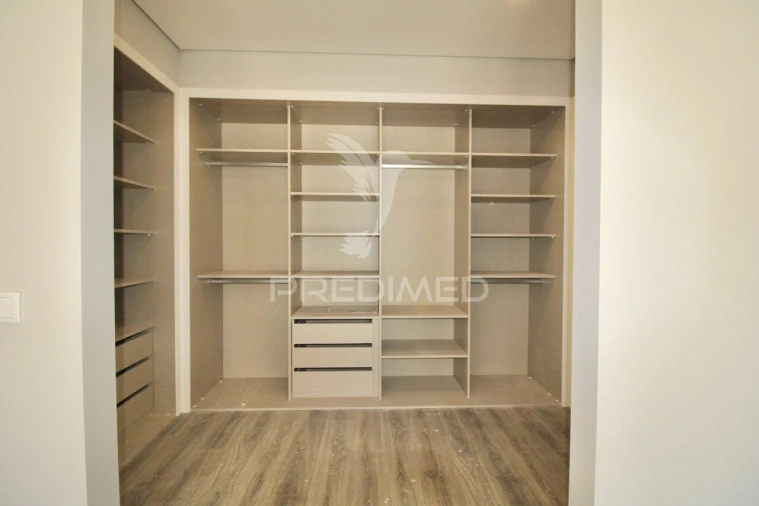 Moradia T4 para Venda em Azeitão (São Lourenço e São Simão) Foto 5