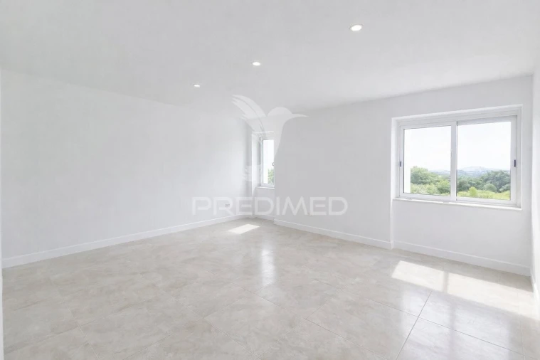 Apartamento T2 para Venda em Carregado e Cadafais Foto 2