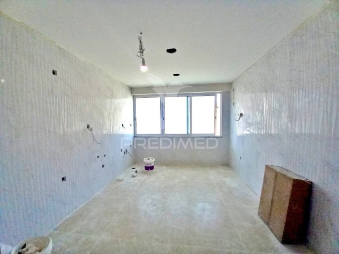 Apartamento T2 para Venda em Carregado e Cadafais Foto 18