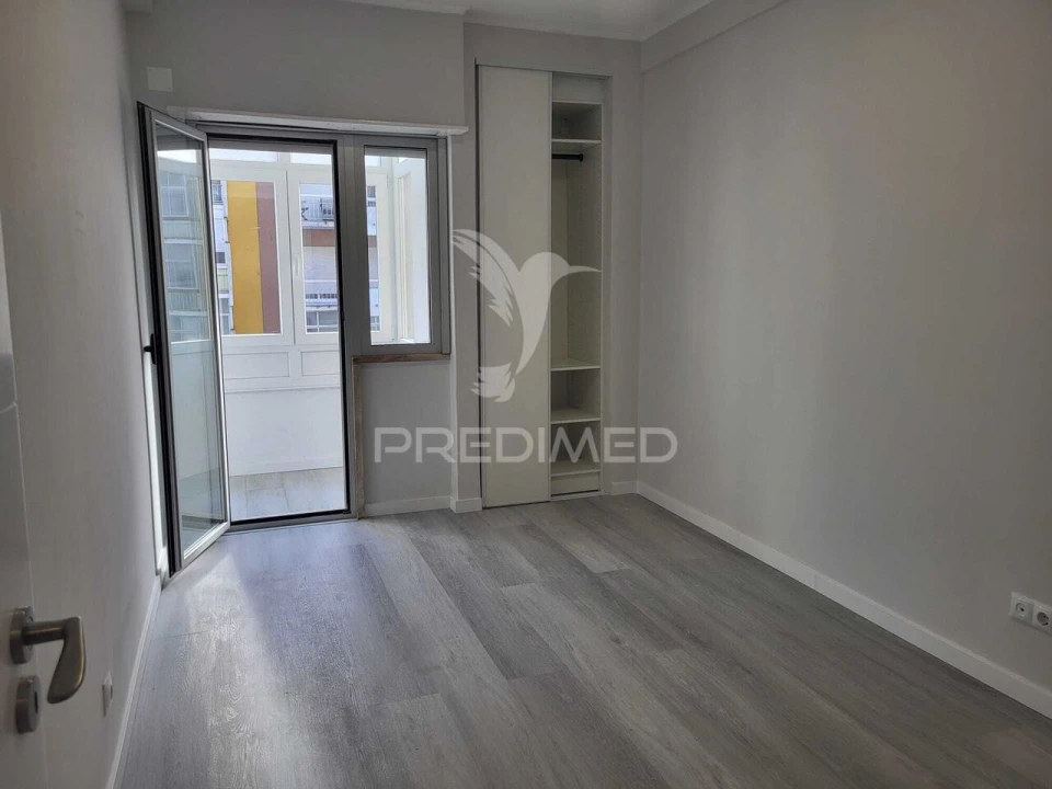 Apartamento T2 para Venda em Oeiras e São Julião da Barra, Paço de Arcos e Caxias Foto 4
