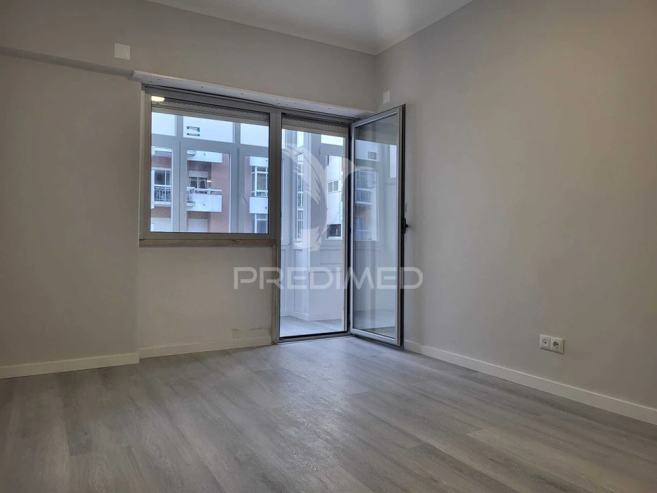 Apartamento T2 para Venda em Oeiras e São Julião da Barra, Paço de Arcos e Caxias Foto 11